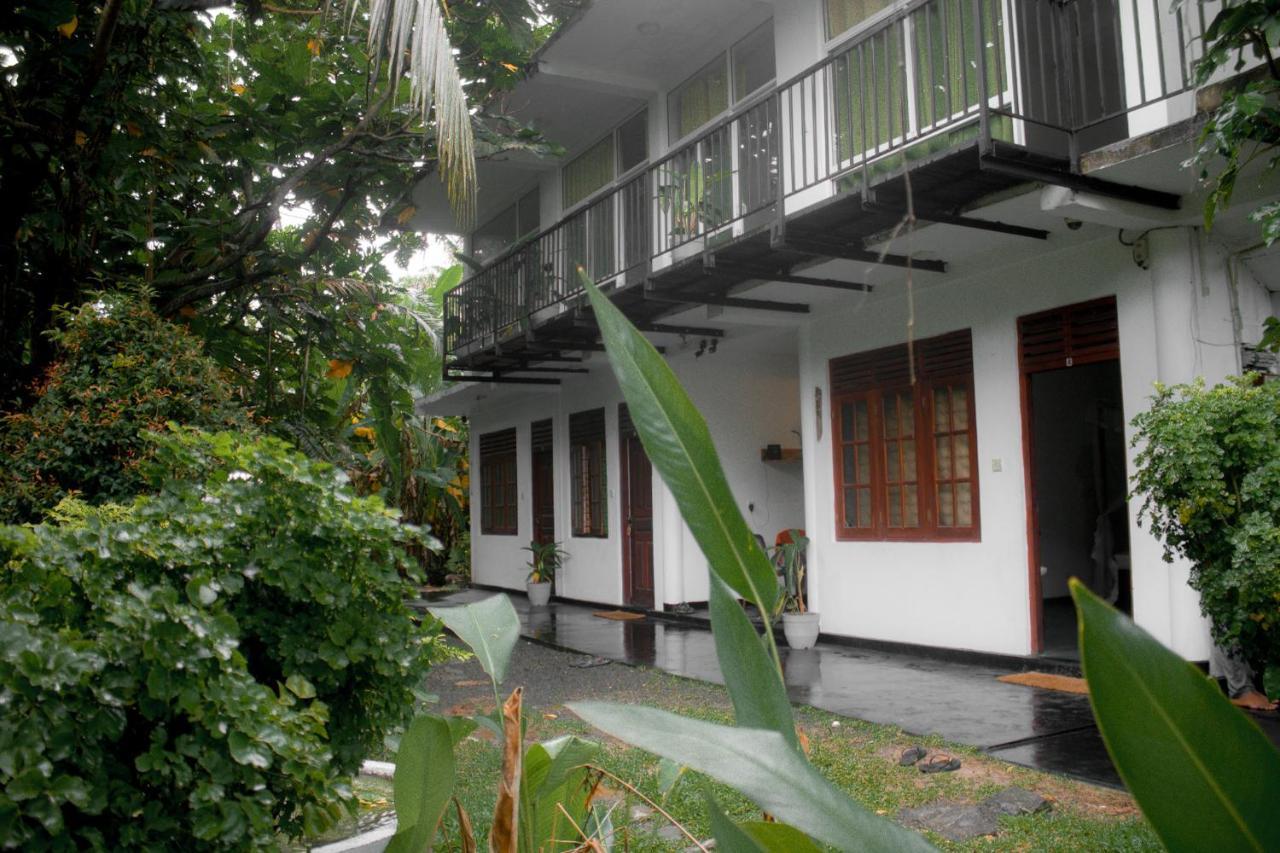 Bananas Mirissa Hotell Eksteriør bilde